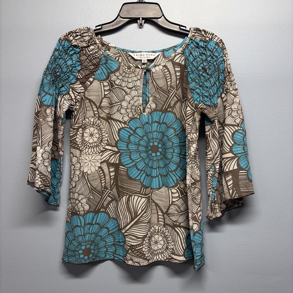 TRINA TURK 100% Silk Top Womens Size Small Gray Blue Floral Smock Bell Sleeves